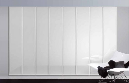 Armario con puertas batientes Inside